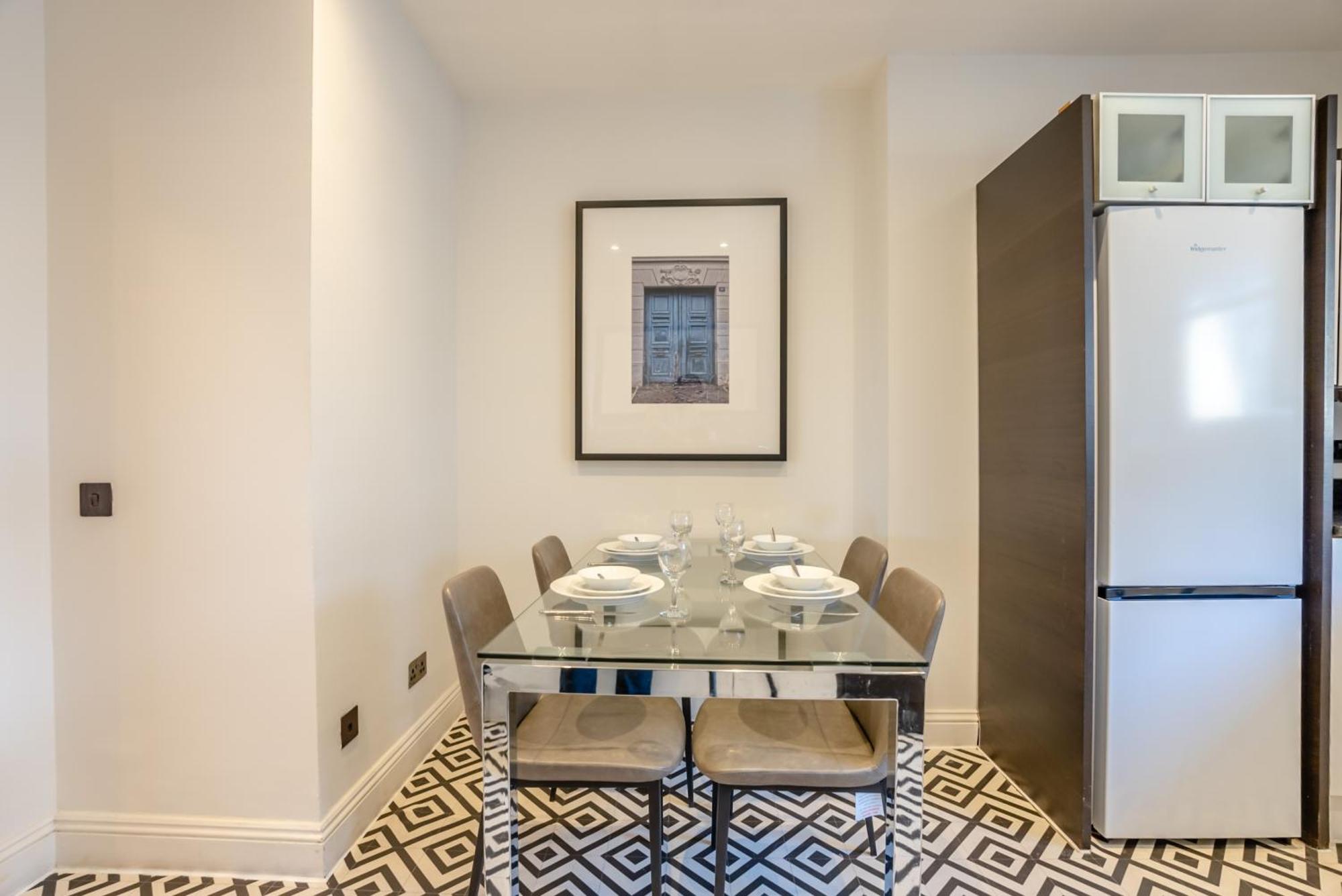 Strathmore Court Apartments Londra Esterno foto